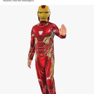 Costume boy’s size 5-6 age old